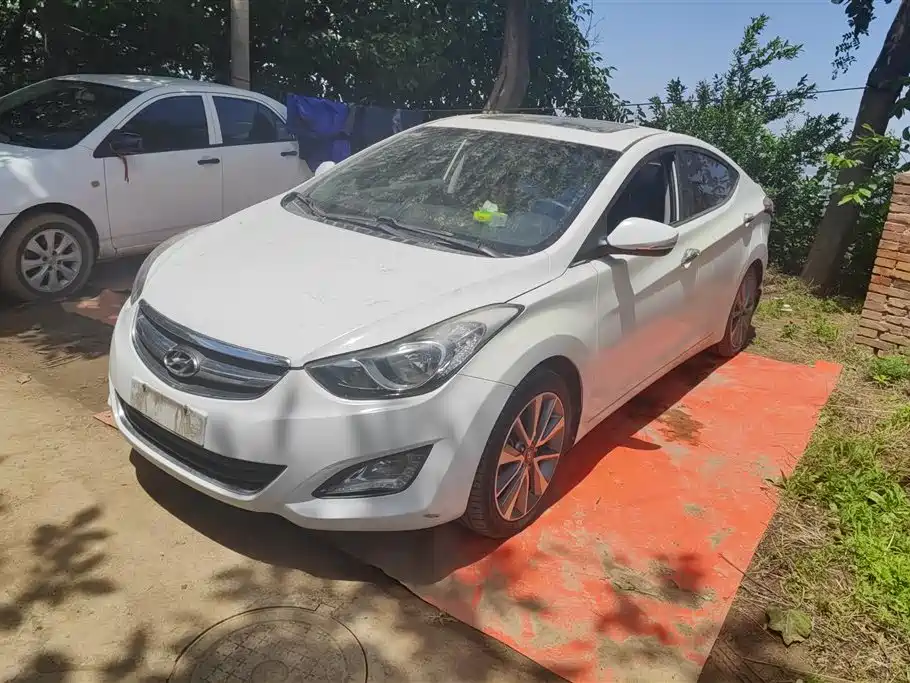 Hyundai Elantra Langdong 2015 — фото 1