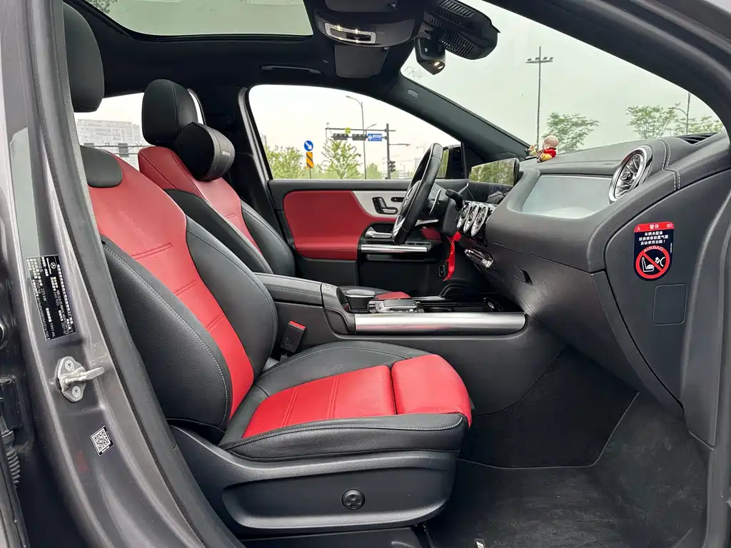 Mercedes-Benz GLA AMG 2021 — фото 11