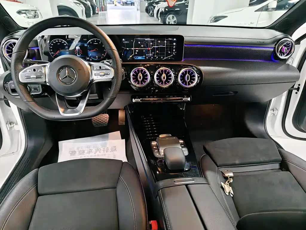 Mercedes-Benz A-Class 2020 — фото 7