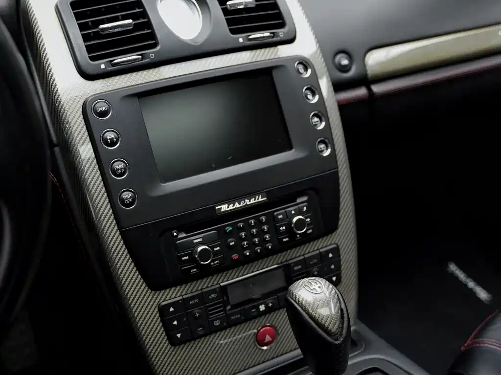 Maserati Quattroporte 2010 — фото 12