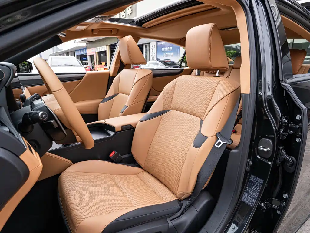 Lexus ES 2025 — фото 11