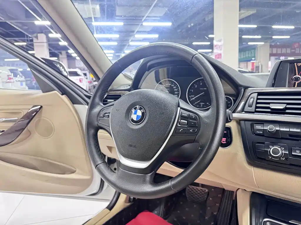 BMW 3 Series 2013 — фото 13