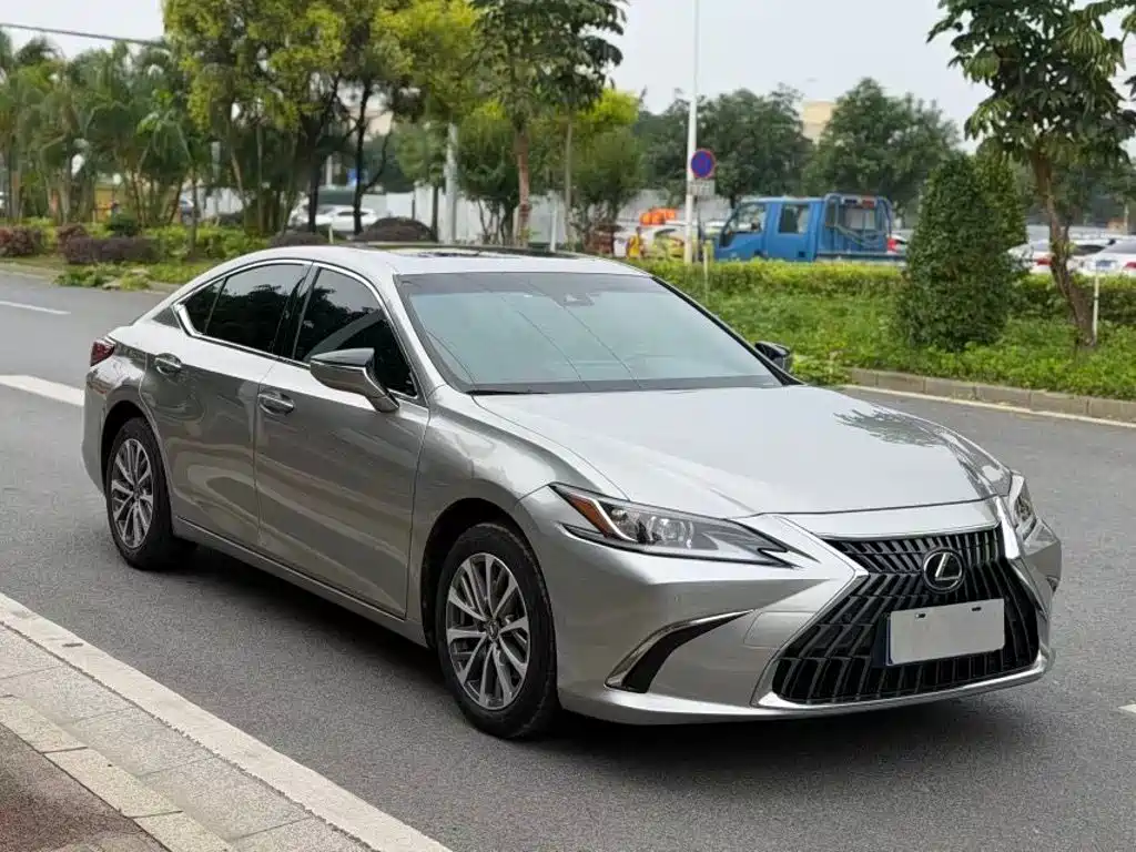 Lexus ES 2022 — фото 3