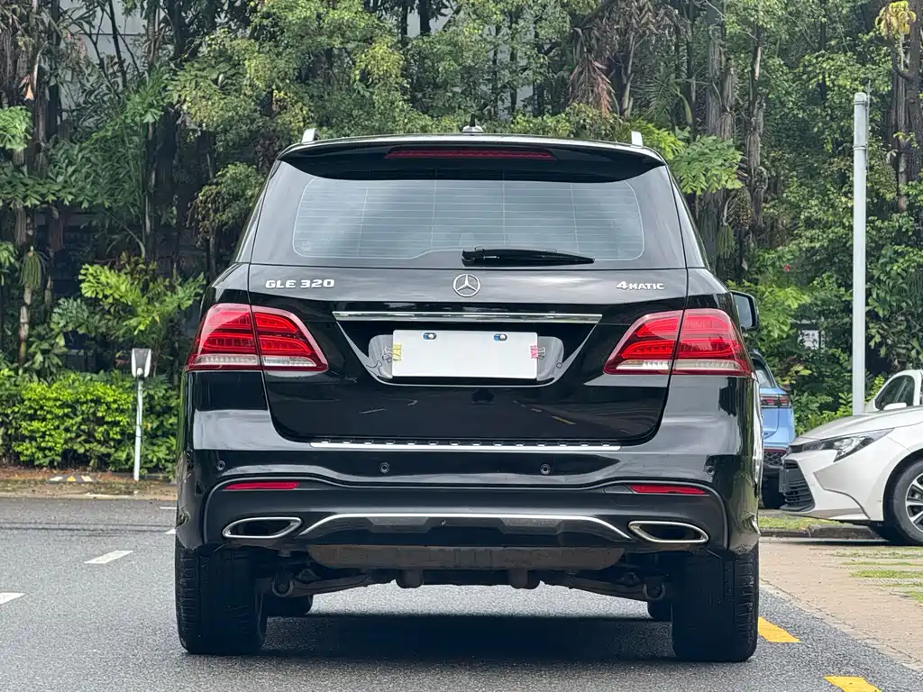 Mercedes-Benz GLE 2016 — фото 7