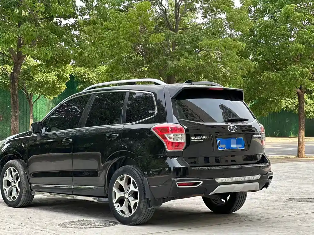 Subaru Forester 2016 — фото 8