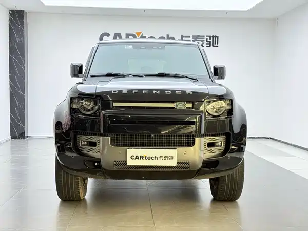Land Rover Defender 2021