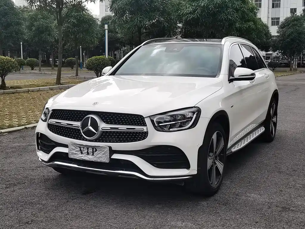 Mercedes-Benz GLC 2022 — фото 1