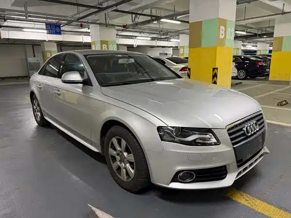 Audi A4L 2011
