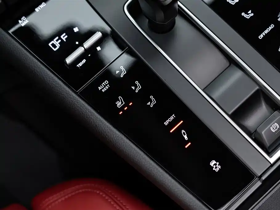 Porsche Macan 2023 — фото 20