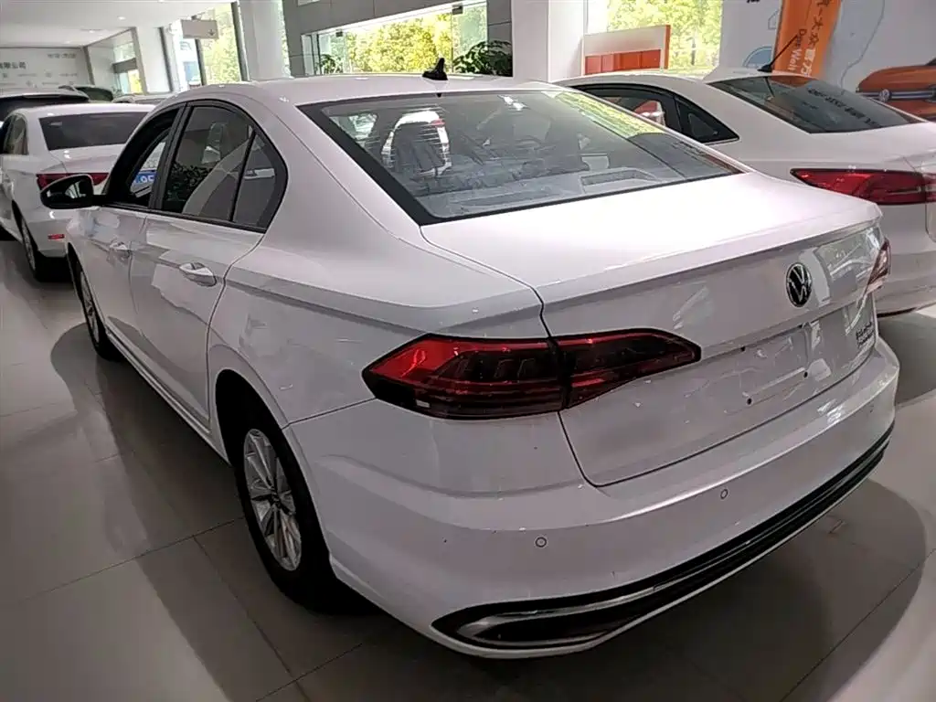 Volkswagen Bora 2023