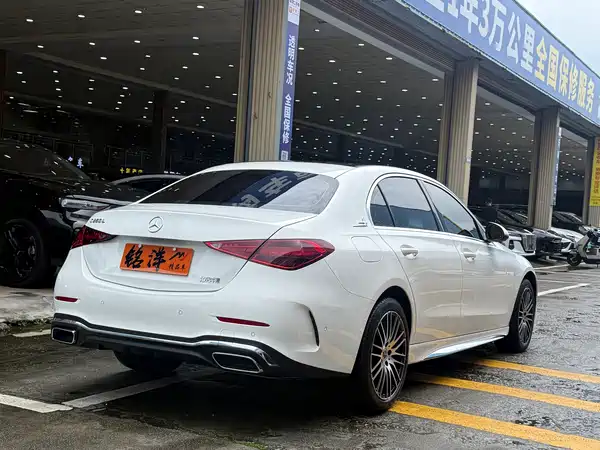 Mercedes-Benz C-Class 2024