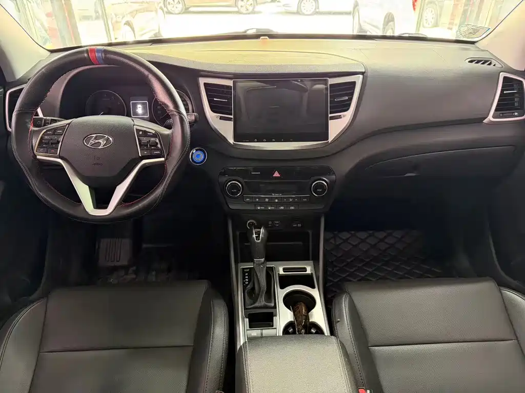 Hyundai Tucson 2018 — фото 9