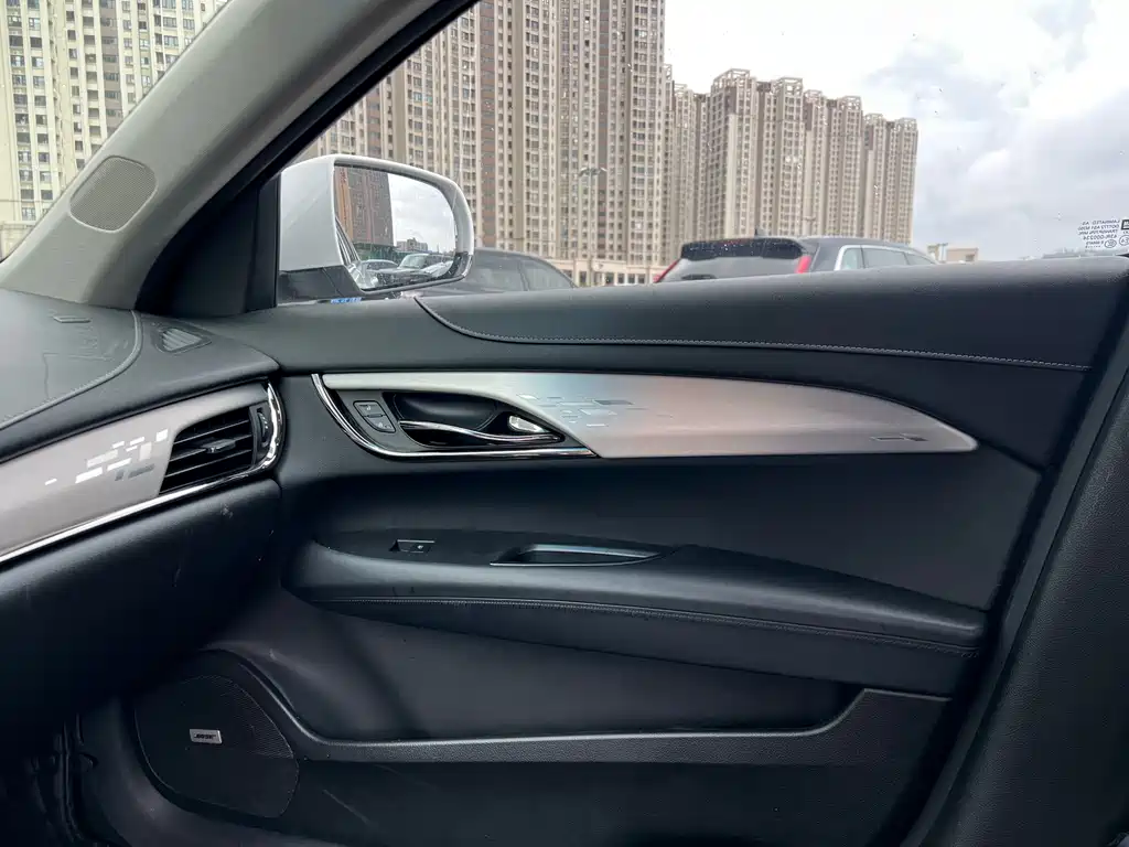 Cadillac ATS-L 2018 — фото 15
