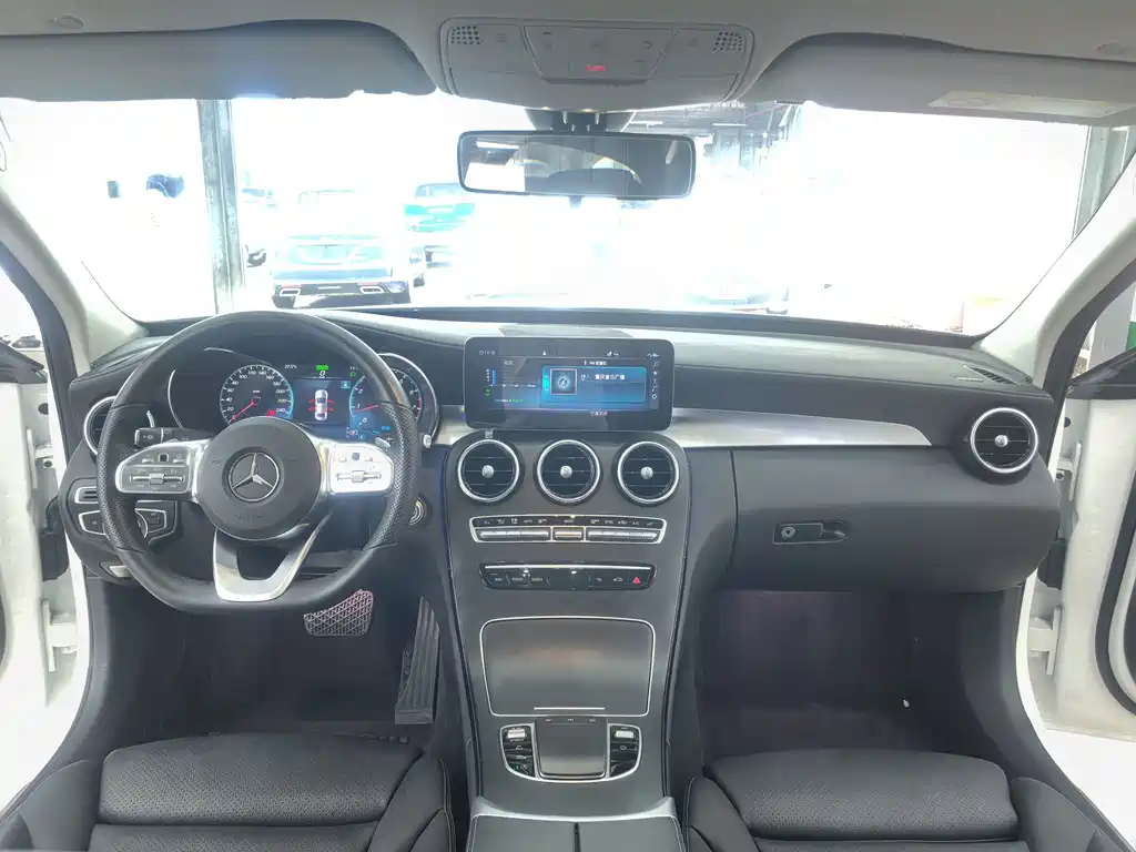 Mercedes-Benz C-Class 2021 — фото 10