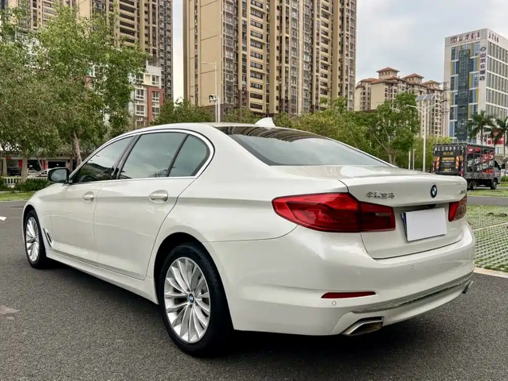BMW 5 Series 2020