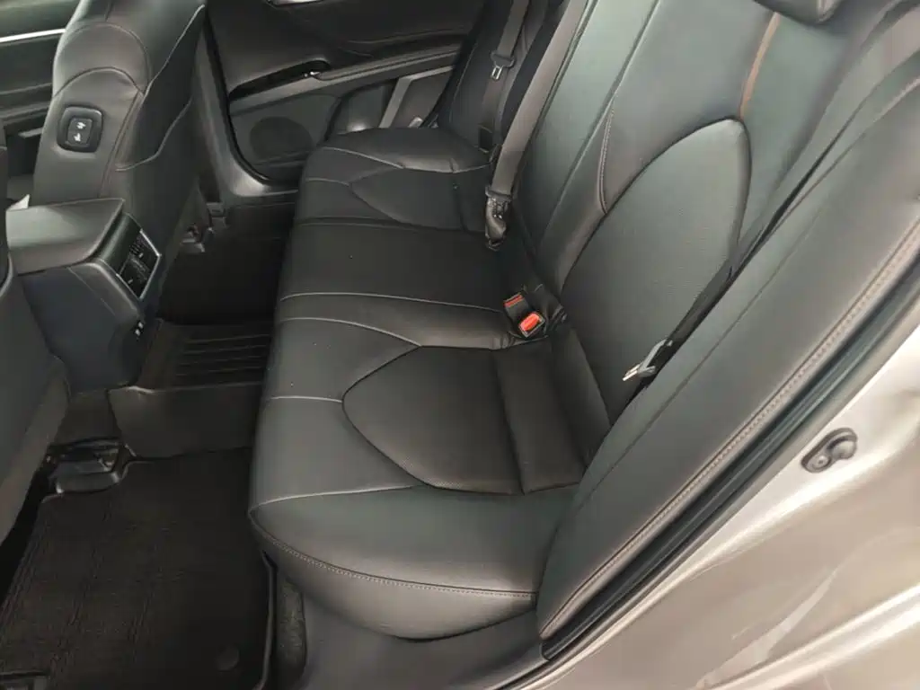 Toyota Camry 2022 — фото 17