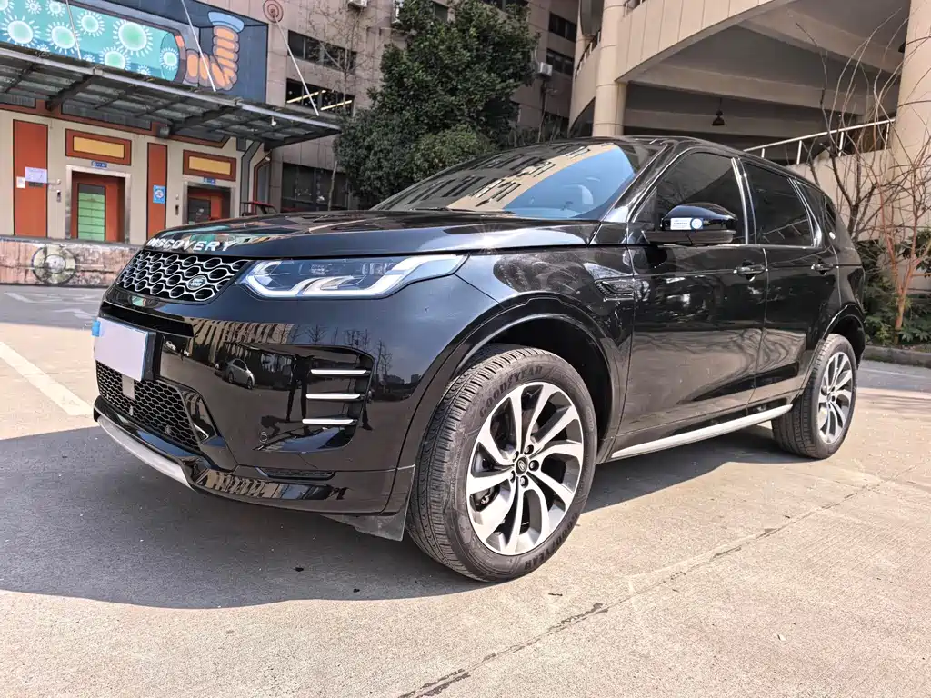 Land Rover Discovery Sport 2024 — фото 1