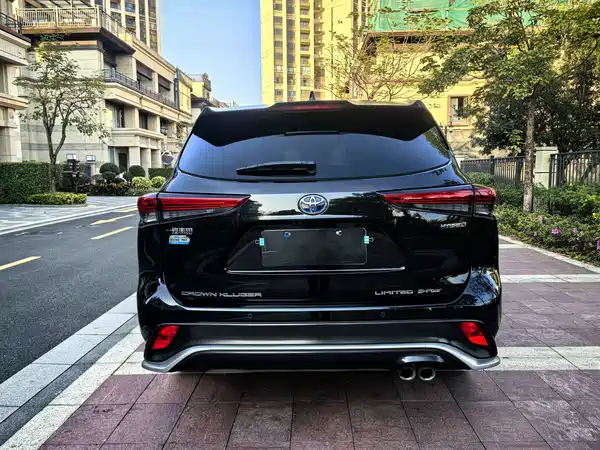 Toyota Crown Kluger 2021