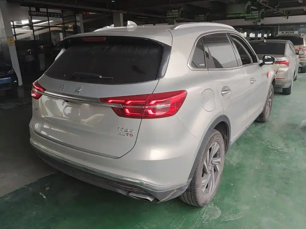 Hongqi HS5 2021