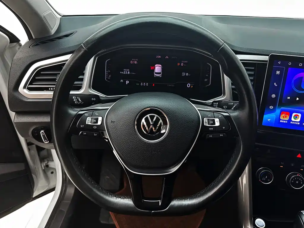 Volkswagen T-Roc 2022 — фото 14