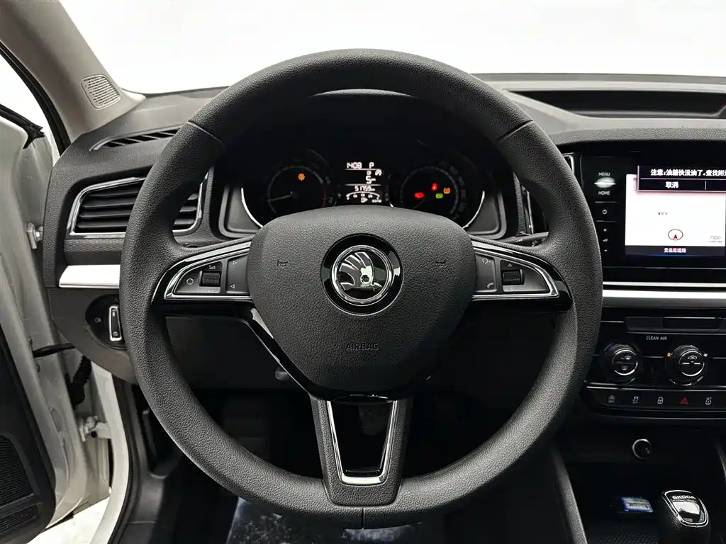 Skoda Kamiq 2023 — фото 11