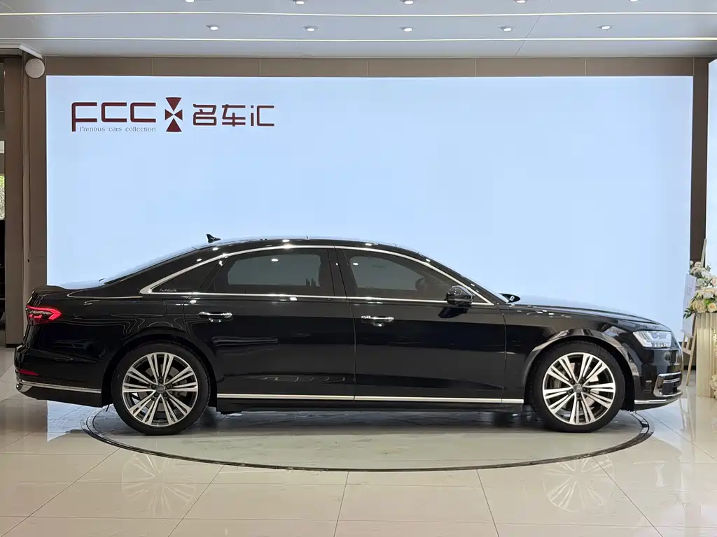 Audi A8 2020 — фото 4