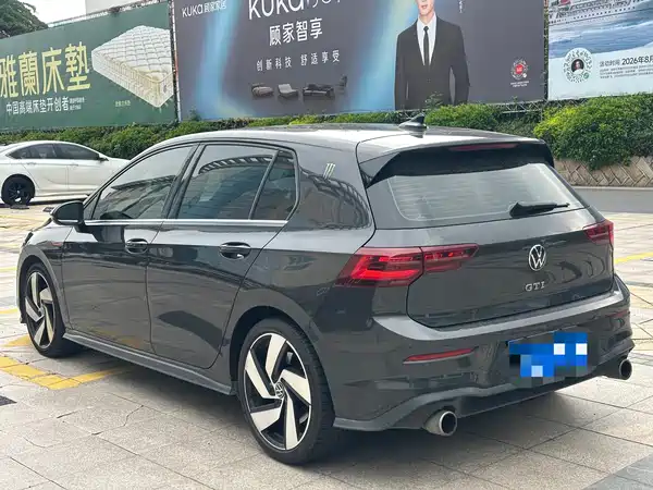 Volkswagen Golf GTI 2022