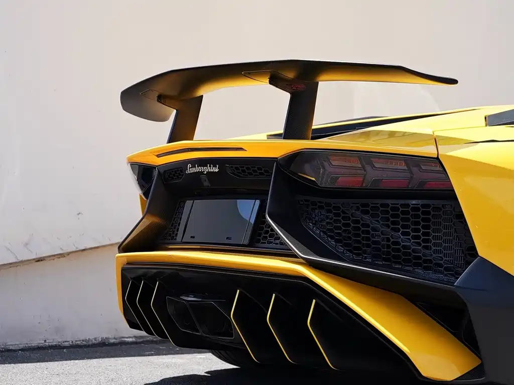 Lamborghini Aventador 2016 — фото 16