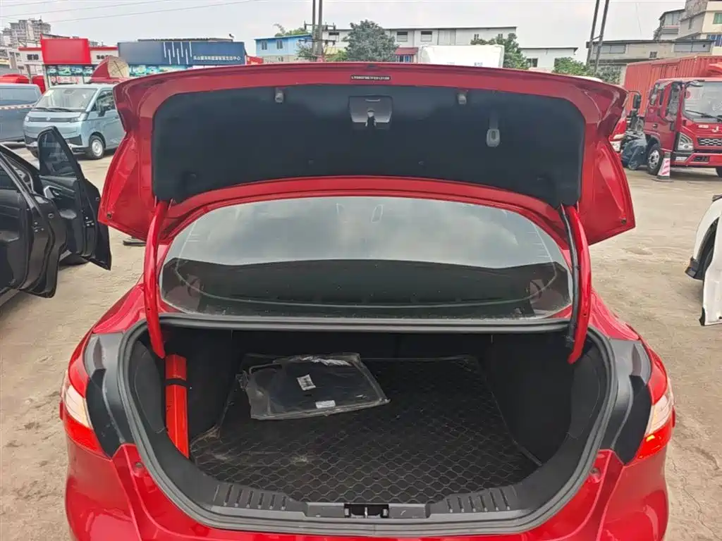 Ford Focus 2015 — фото 19