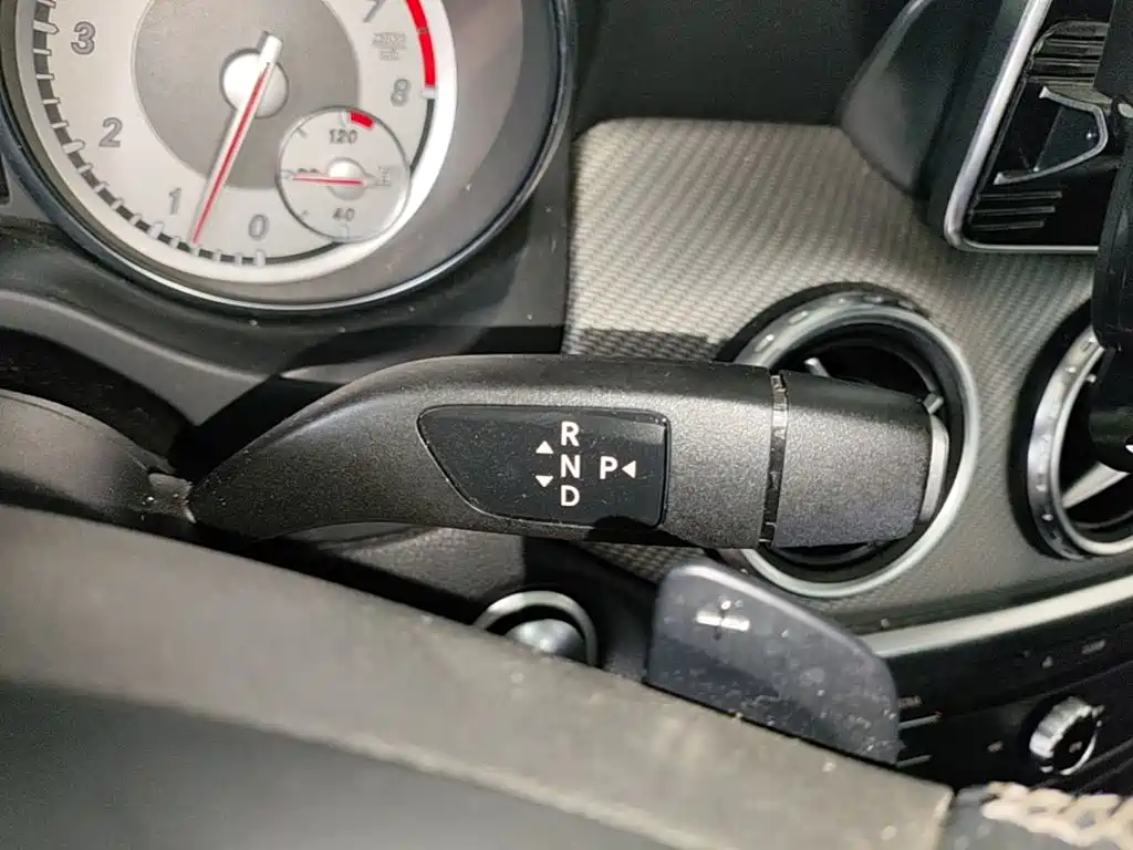 Mercedes-Benz GLA 2017 — фото 14
