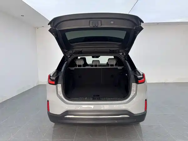 NIO ES6 2021