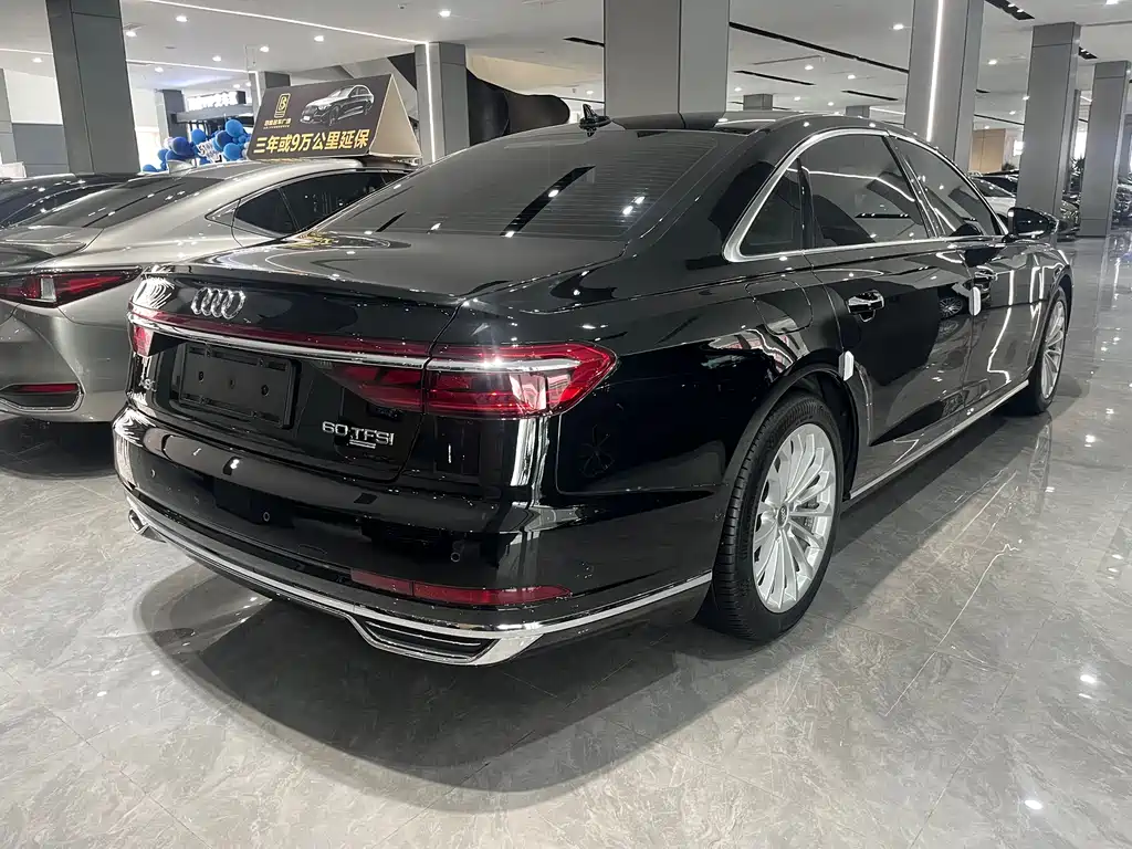 Audi A8 2018 — фото 10