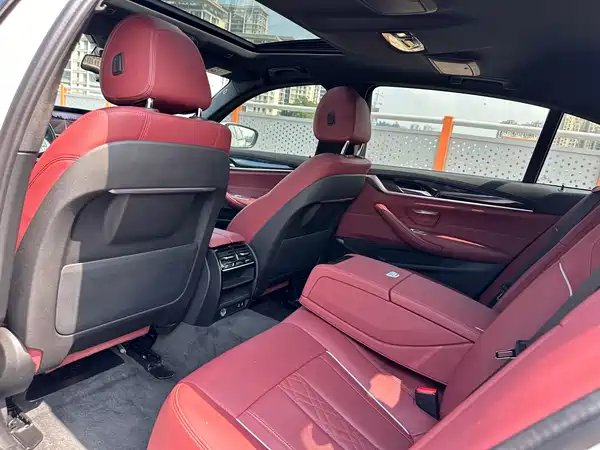 BMW 5 Series 2023