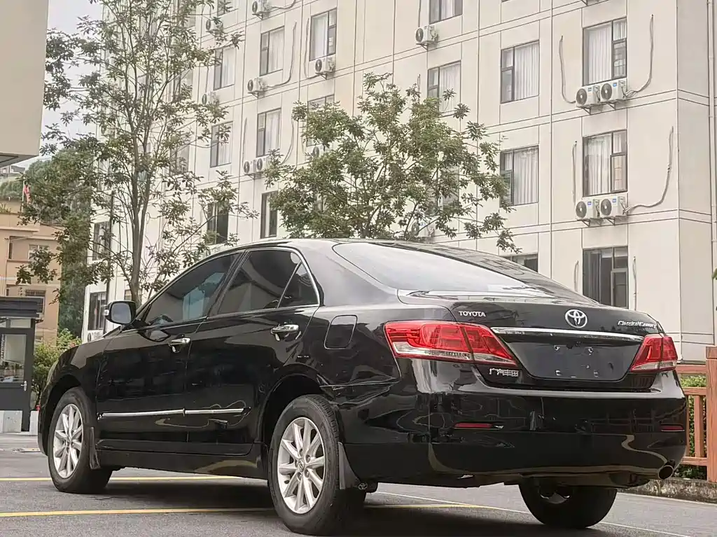 Toyota Camry 2013 — фото 5