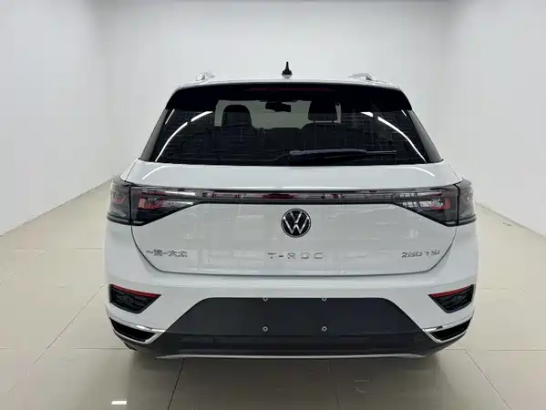Volkswagen T-Roc 2024