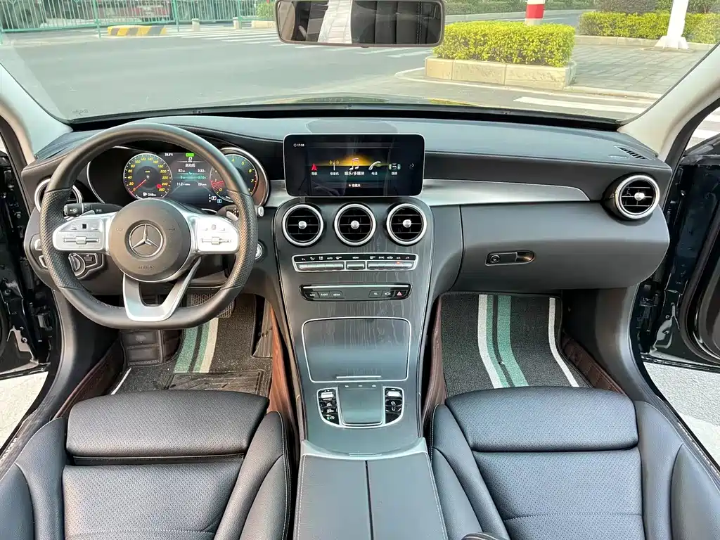Mercedes-Benz C-Class 2020