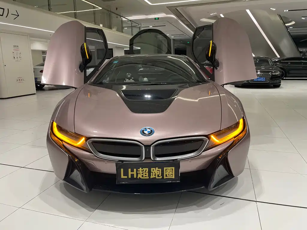 BMW i8 2018 — фото 2