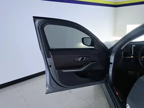 BMW i3 2023