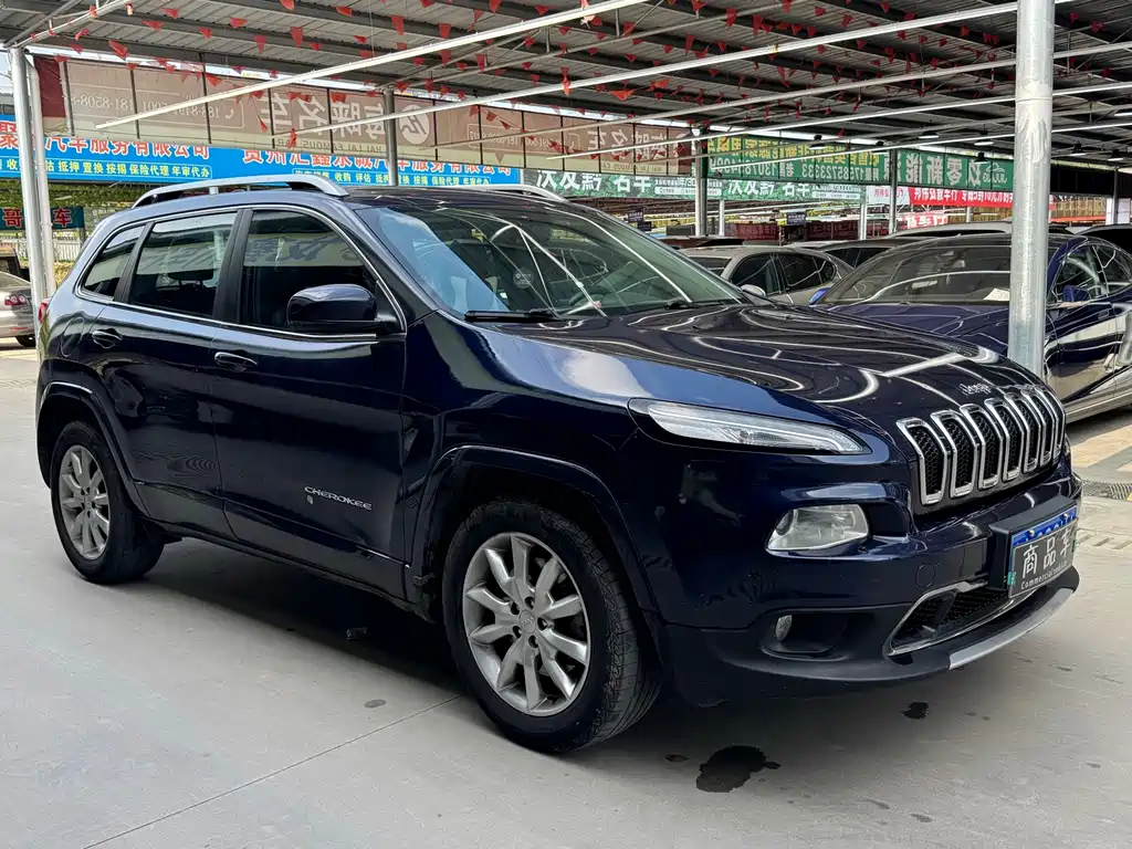 Jeep Cherokee 2017 — фото 3