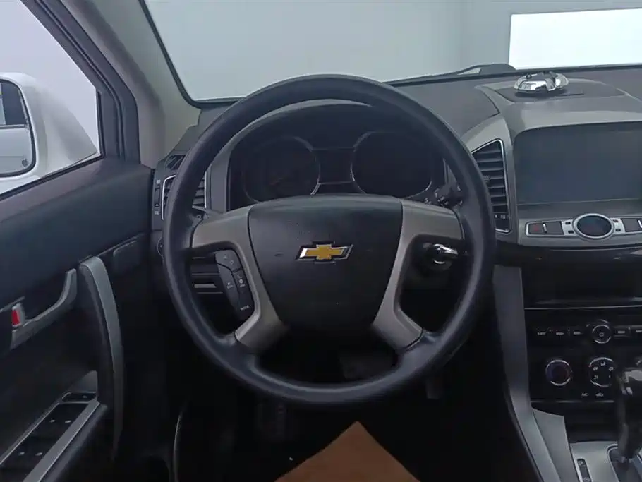Chevrolet Captiva 2016 — фото 15