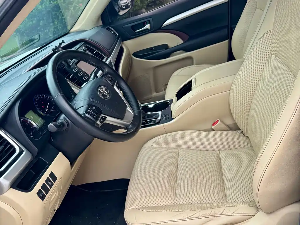Toyota Highlander 2015 — фото 4