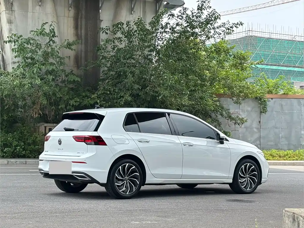 Volkswagen Golf 2021