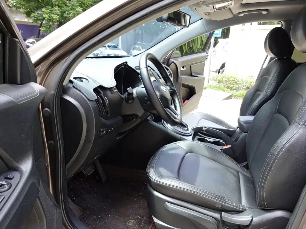 Kia Sportage 2012 — фото 13