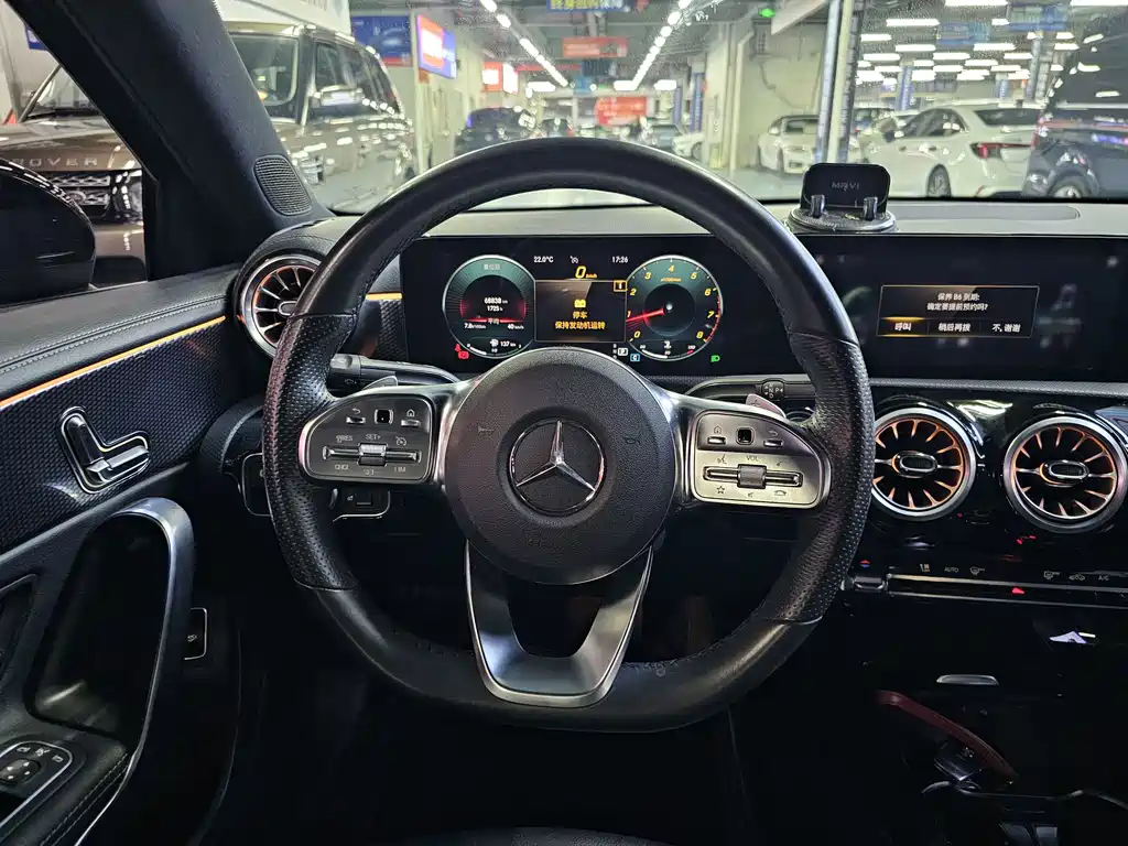 Mercedes-Benz A-Class 2022 — фото 13