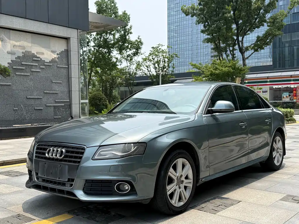 Audi A4L 2011