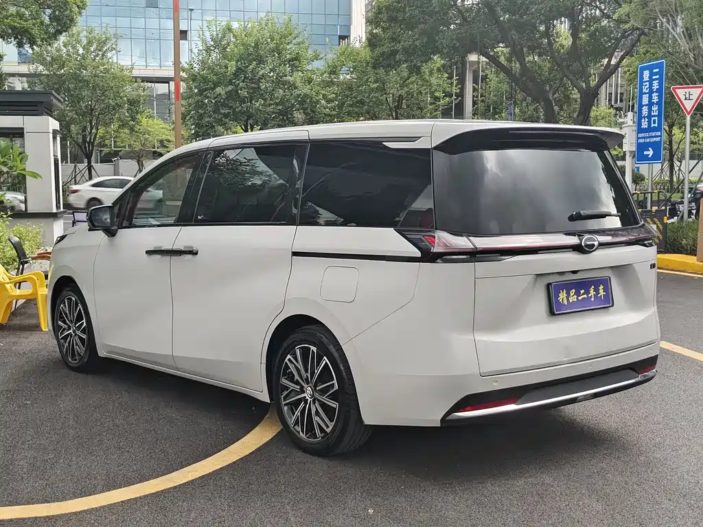 GAC Trumpchi E8 PHEV 2024 — фото 8