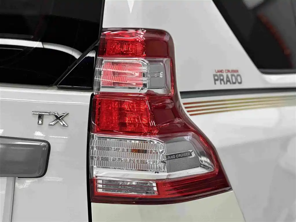 Toyota Prado 2017 — фото 8