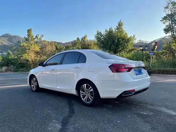 Geely Emgrand 2018