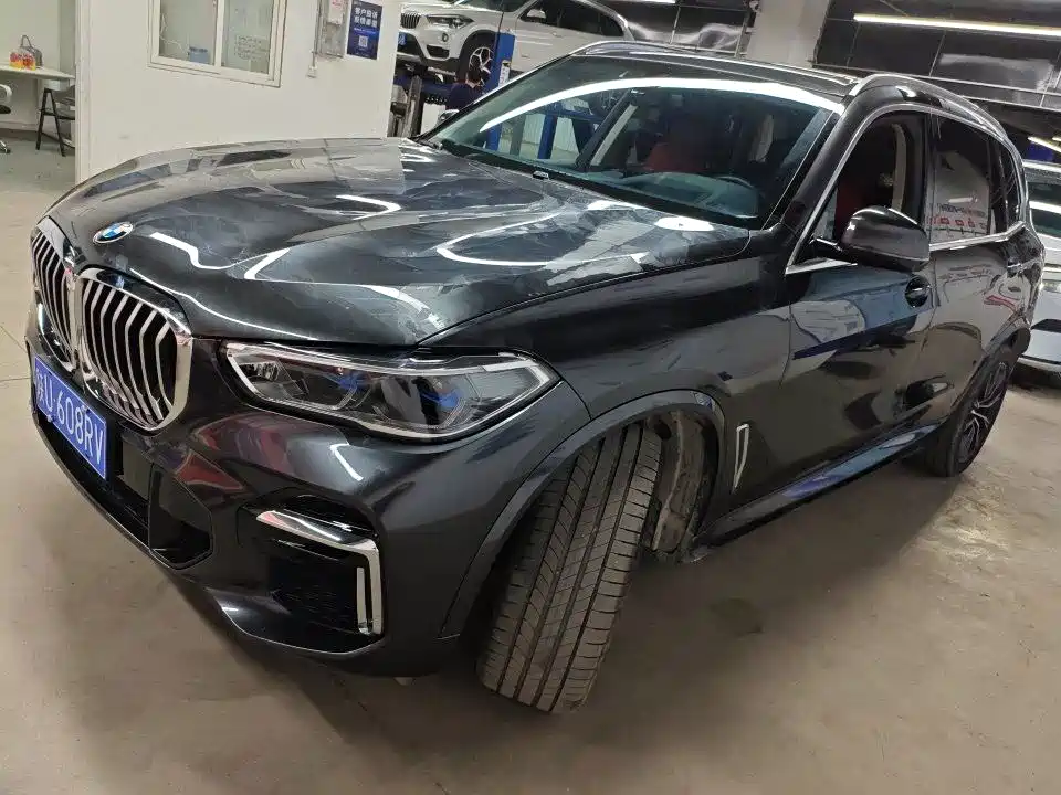 BMW X5 2022 — фото 1