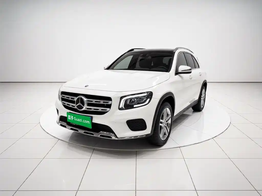 Mercedes-Benz GLB 2022 — фото 1